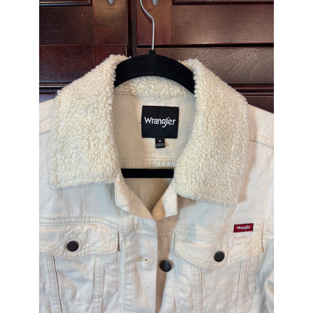 Wrangler Trucker Cream Jacket with Sherpa Collar Size M - Picture 4 of 11